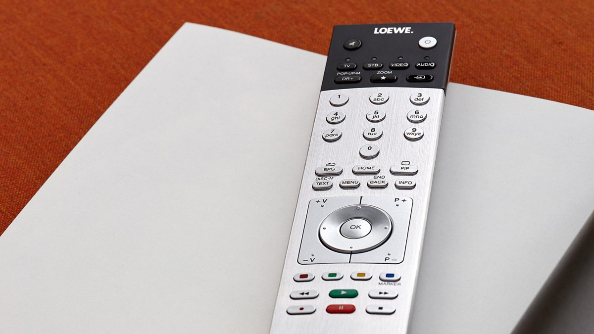 Loewe Fernseher Reagiert Nicht Auf Fernbedienung loewe-bild-2-uhd- fernseher-4k-smart-tv-fernbedienung-fernsehen-heimkino